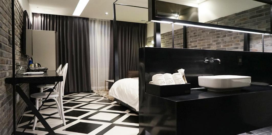 Astro Hotel Yongin Exterior foto